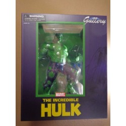 Figura Hulk de 28 cm Gallery Dyamond select Toys (Caja exterior un poco deteriorada)