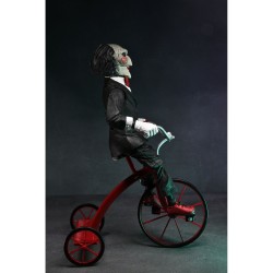 Figura Billy the Puppet en Triciclo con Sonido 32 cm Saw Neca