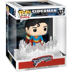 Figura POP Super Man en la...